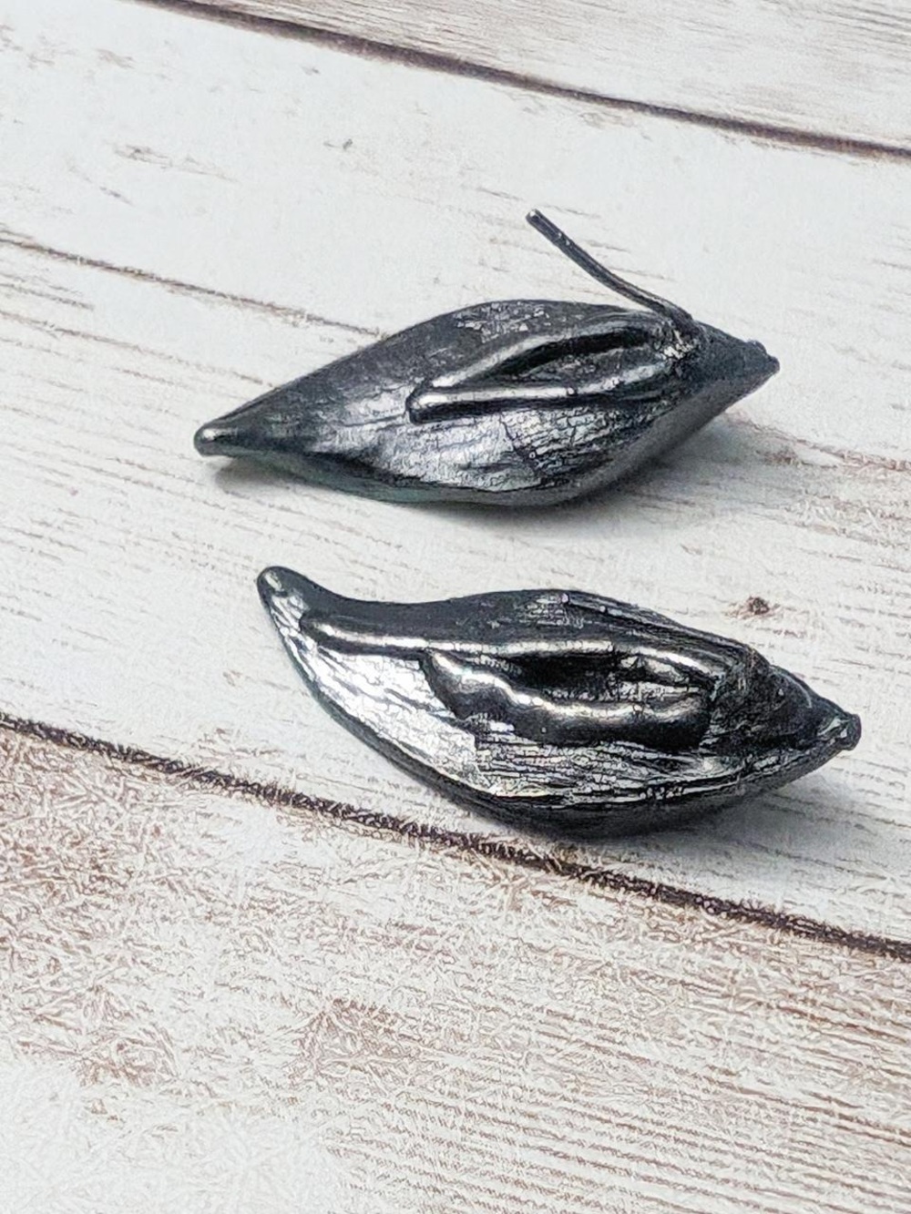 Handcrafted Metallic Black Leaf Cufflinks - Men's Accessories